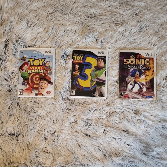 Nintendo Wii Toy Story & Sonic Video Games Bundle. 3